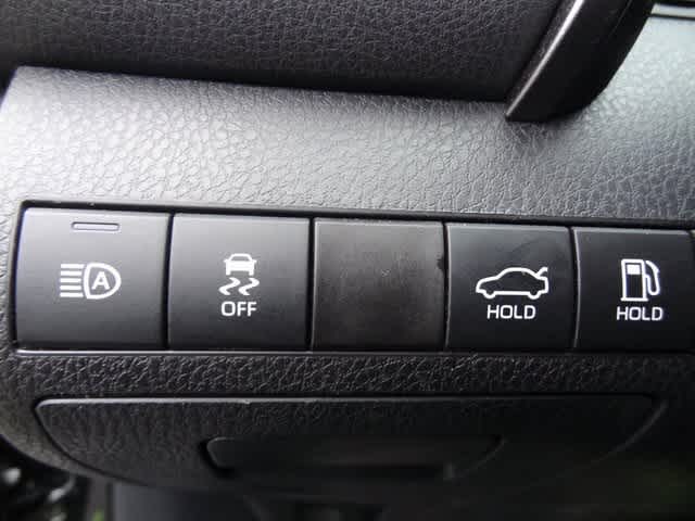 Thumbnail: 2021 Toyota Camry - 14