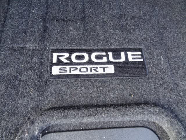 Thumbnail: 2019 Nissan Rogue Sport - 21