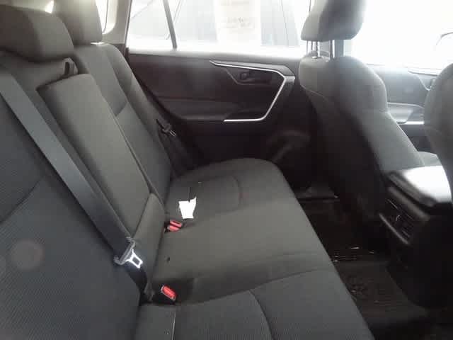 Thumbnail: 2022 Toyota RAV4 - 10