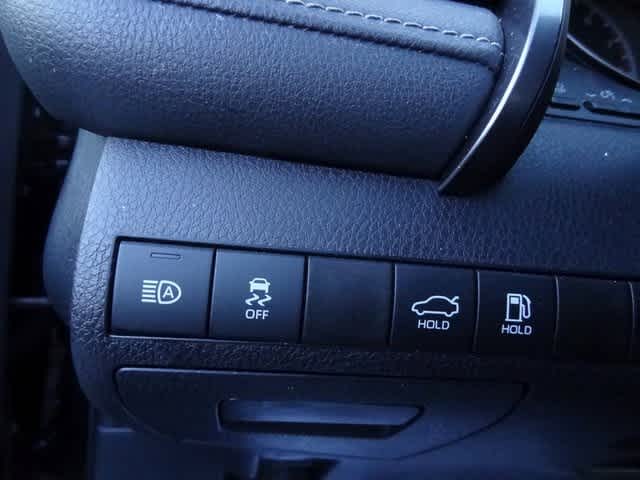 Thumbnail: 2021 Toyota Camry - 7