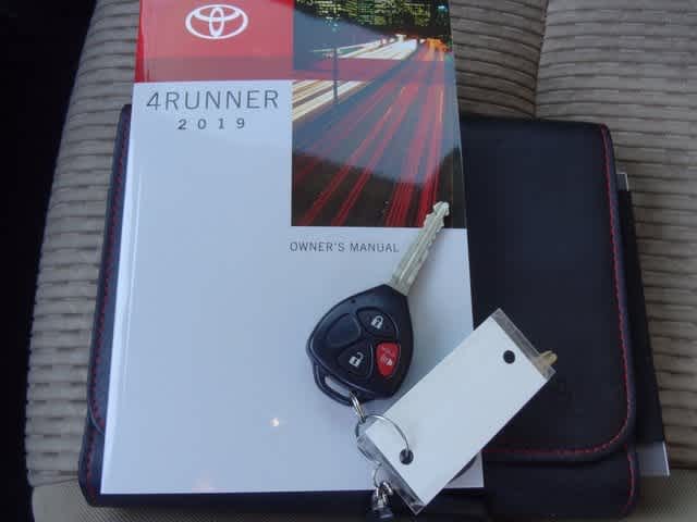 Thumbnail: 2019 Toyota 4Runner - 32