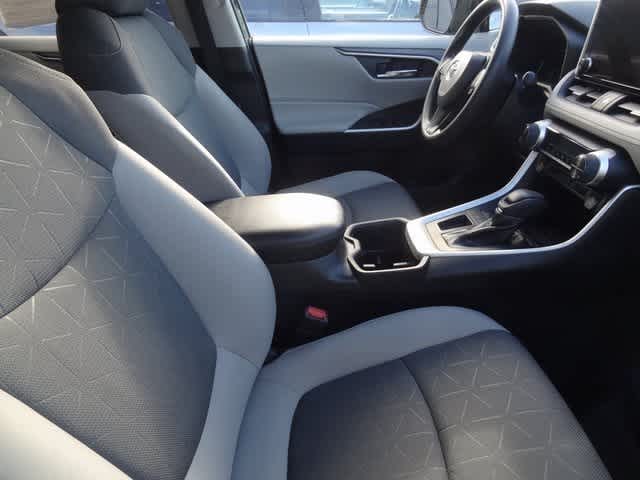 Thumbnail: 2023 Toyota RAV4 - 9