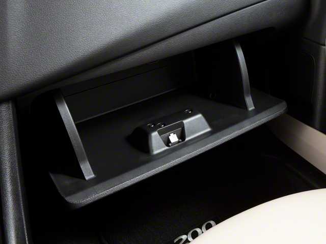 Thumbnail: 2013 Chrysler 200 - 11