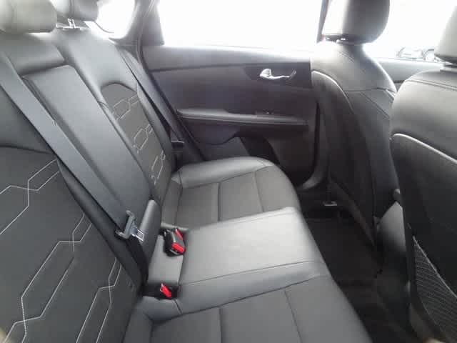 Thumbnail: 2023 Kia Forte - 13