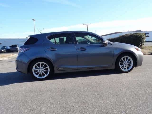 Thumbnail: 2013 Lexus CT - 6