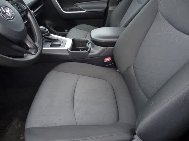 Thumbnail: 2024 Toyota RAV4 - 7