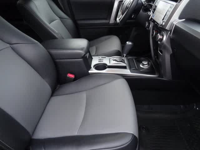 Thumbnail: 2022 Toyota 4Runner - 13