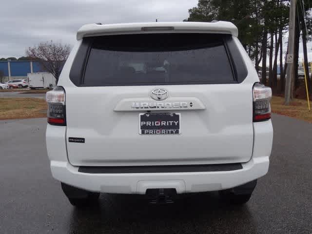 Thumbnail: 2022 Toyota 4Runner - 3