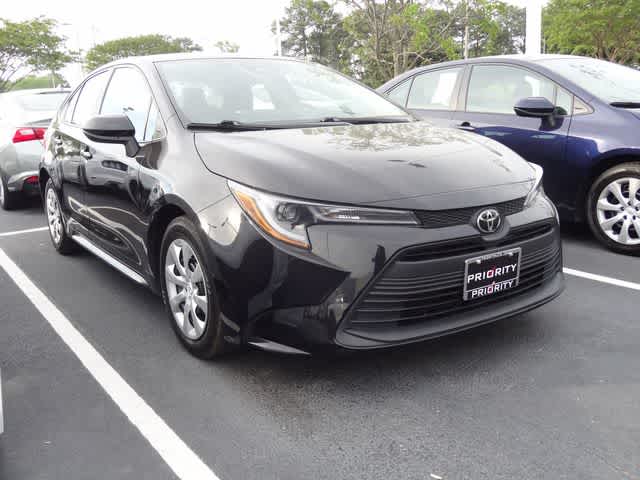 Thumbnail: 2023 Toyota Corolla - 3