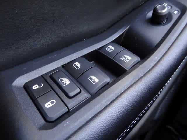 Thumbnail: 2023 Jeep Grand Cherokee - 17