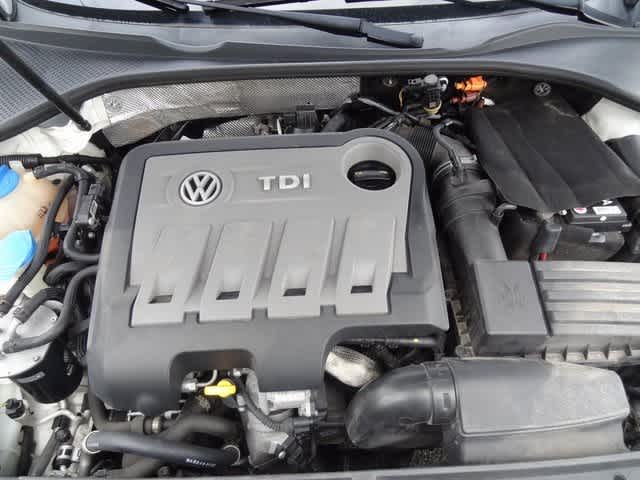 Thumbnail: 2014 Volkswagen Passat - 31