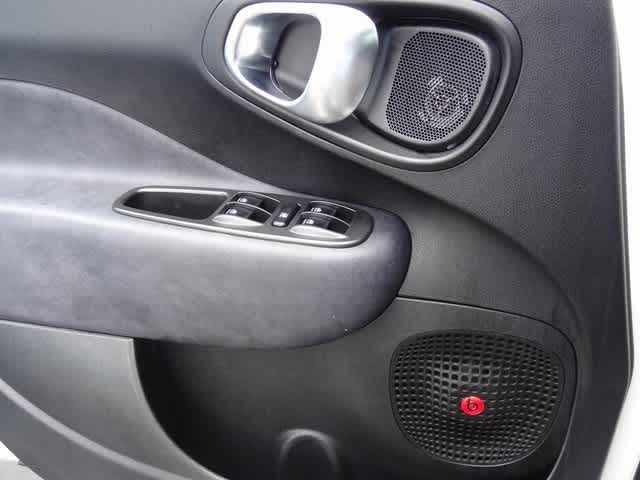 Thumbnail: 2017 Fiat 500L - 15