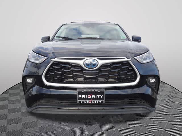 Thumbnail: 2023 Toyota Highlander - 5