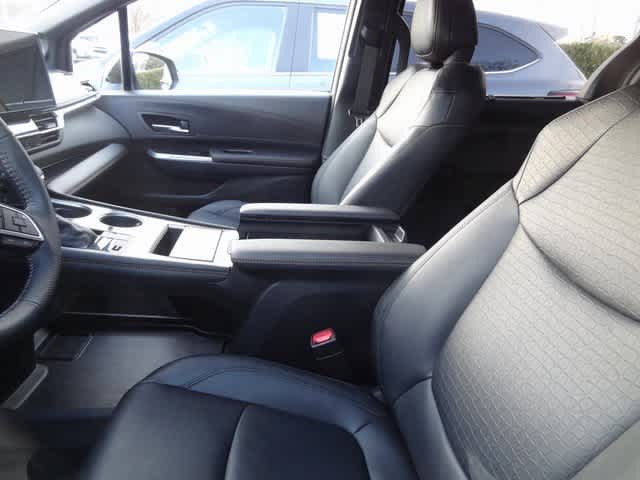 Thumbnail: 2025 Toyota Sienna - 11