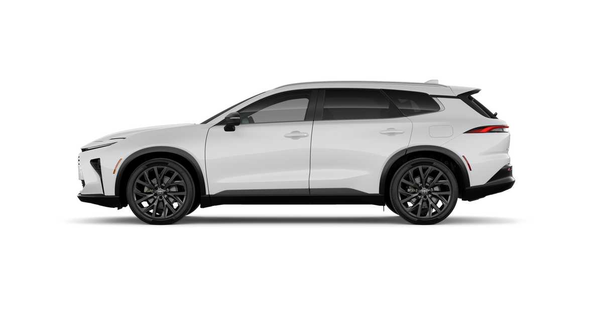 Thumbnail: 2026 Toyota Crown Signia - 3