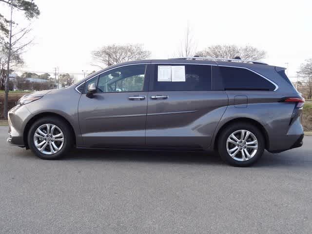 Thumbnail: 2023 Toyota Sienna - 5