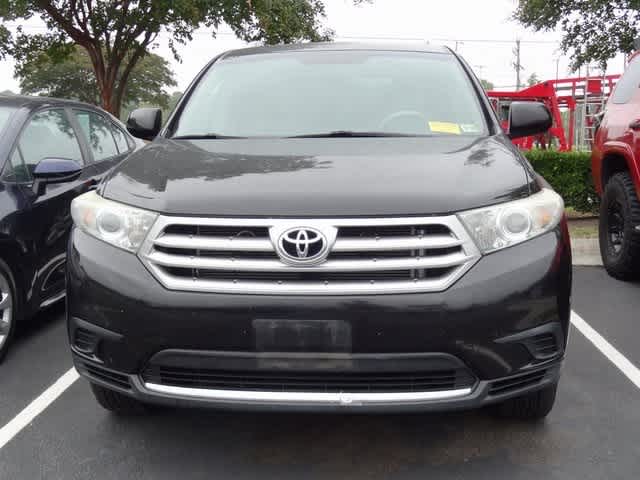 Thumbnail: 2013 Toyota Highlander - 2