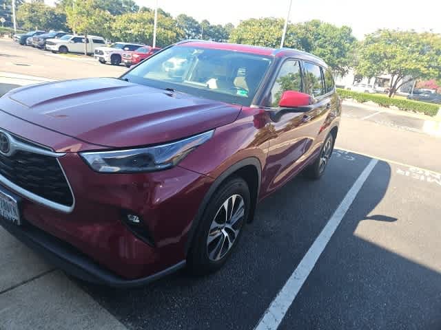 Thumbnail: 2021 Toyota Highlander - 5