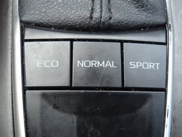 Thumbnail: 2023 Toyota Camry - 18