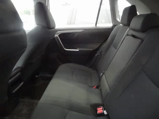 Thumbnail: 2021 Toyota RAV4 - 8