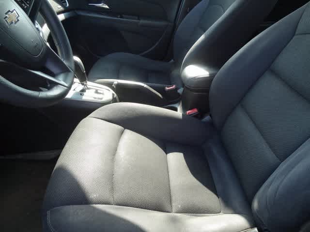 Thumbnail: 2015 Chevrolet Cruze - 12