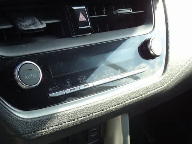 Thumbnail: 2025 Toyota Corolla Cross - 18