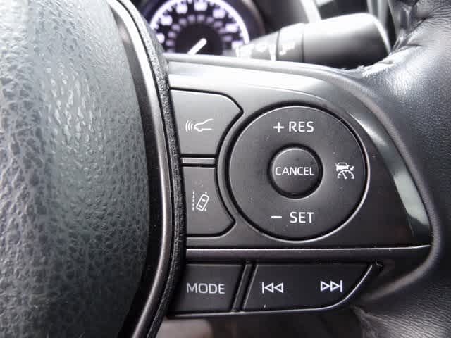 Thumbnail: 2021 Toyota Camry - 16