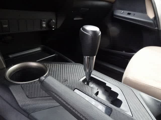 Thumbnail: 2013 Toyota RAV4 - 14