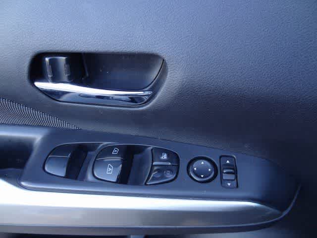 Thumbnail: 2020 Nissan Kicks - 13