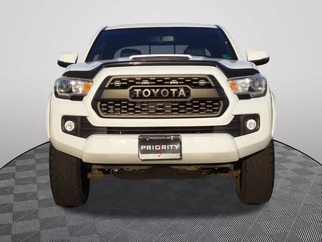 Thumbnail: 2017 Toyota Tacoma - 5