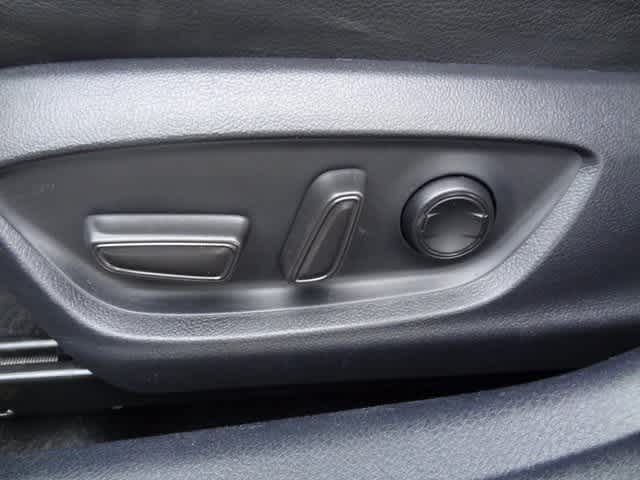 Thumbnail: 2023 Toyota Camry - 8