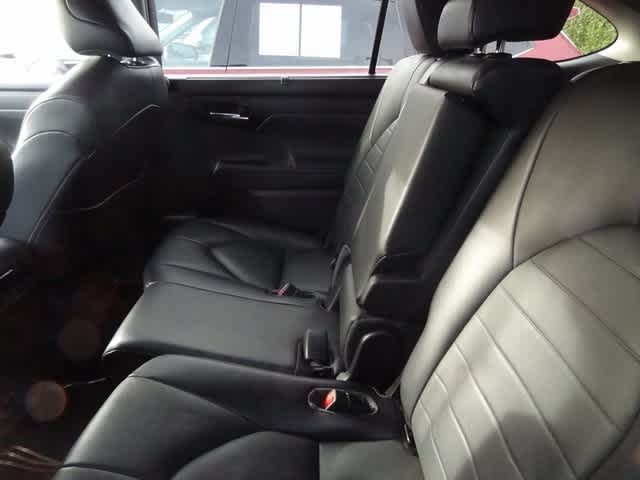 Thumbnail: 2021 Toyota Highlander - 8