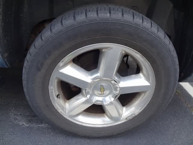 Thumbnail: 2012 Chevrolet Avalanche 1500 - 19