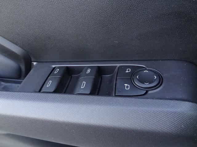 Thumbnail: 2024 Chevrolet Colorado - 15