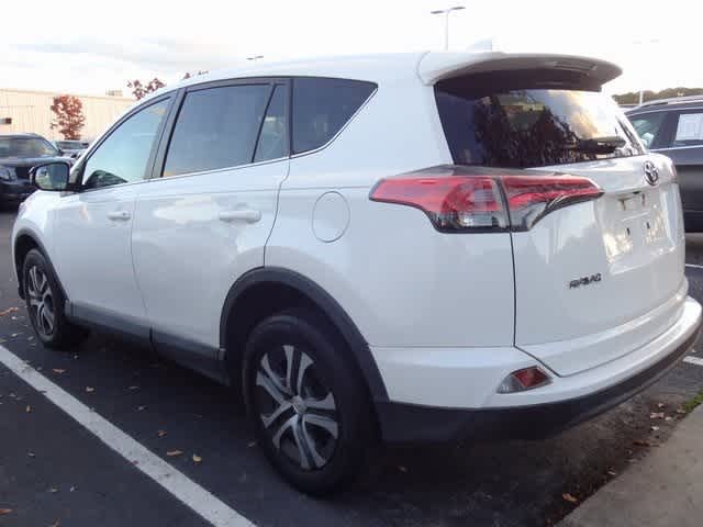 Thumbnail: 2017 Toyota RAV4 - 8