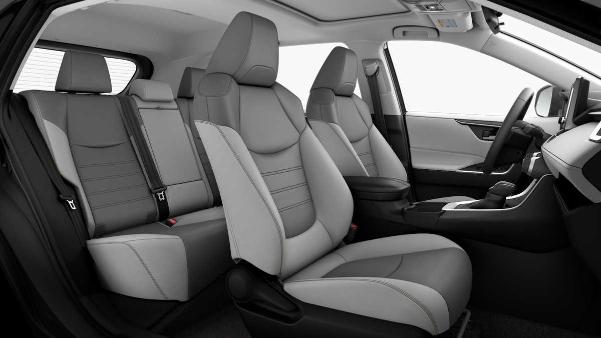 Thumbnail: 2025 Toyota RAV4 - 20