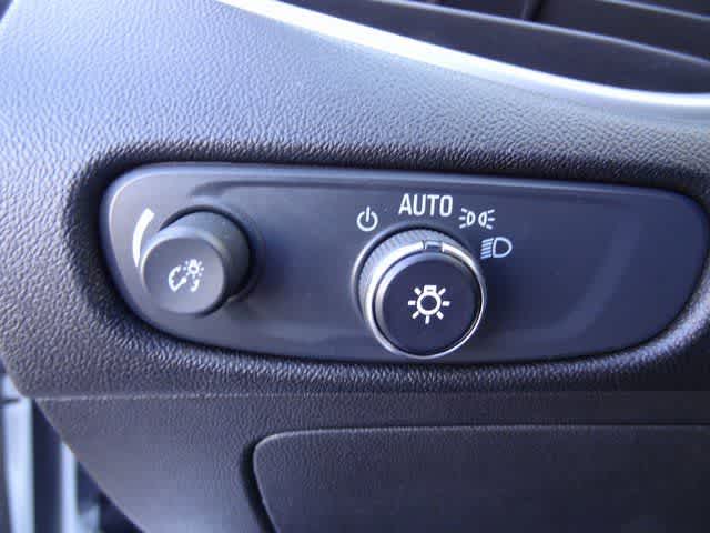 Thumbnail: 2024 Chevrolet Malibu - 16