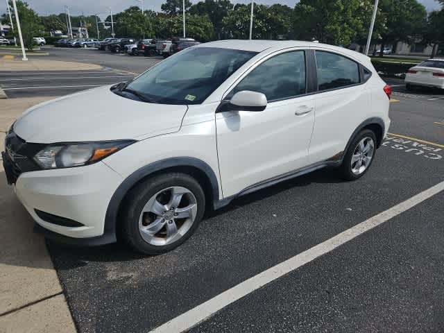 Thumbnail: 2016 Honda HR-V - 2