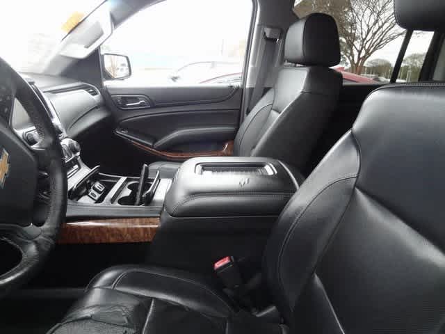 Thumbnail: 2017 Chevrolet Suburban - 5