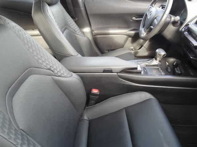 Thumbnail: 2021 Lexus UX - 10