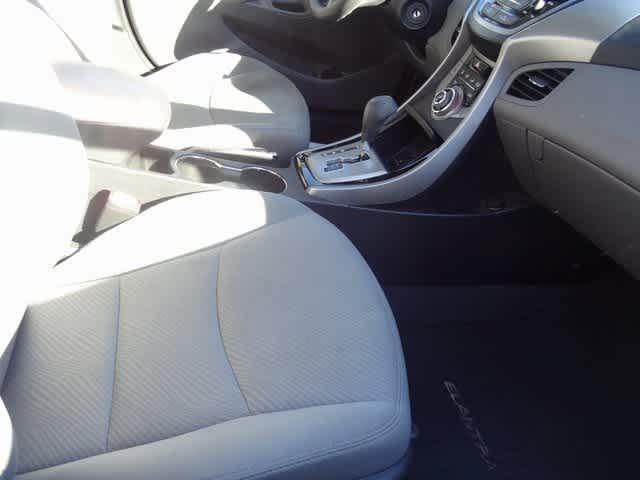 Thumbnail: 2013 Hyundai Elantra - 19
