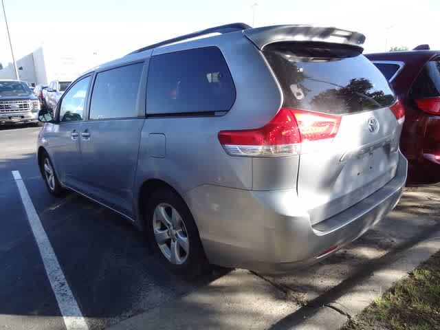 Thumbnail: 2012 Toyota Sienna - 6