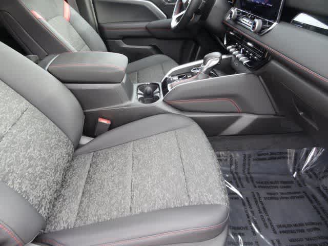 Thumbnail: 2024 Chevrolet Colorado - 12