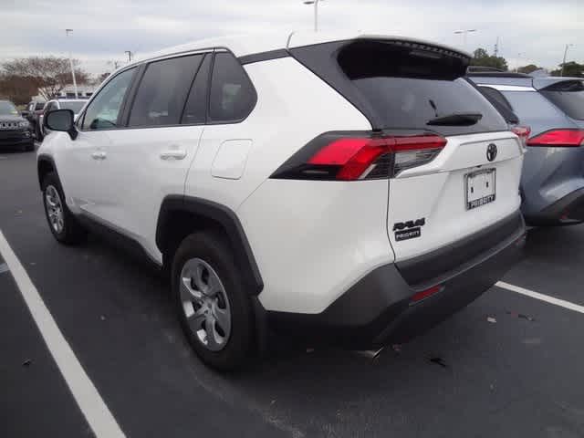 Thumbnail: 2022 Toyota RAV4 - 6