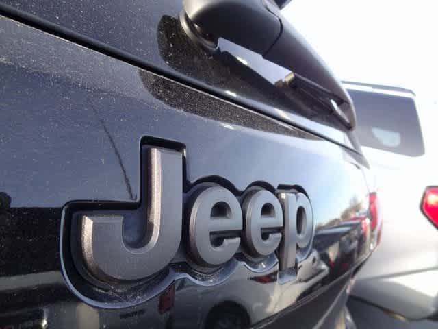 Thumbnail: 2021 Jeep Grand Cherokee - 23