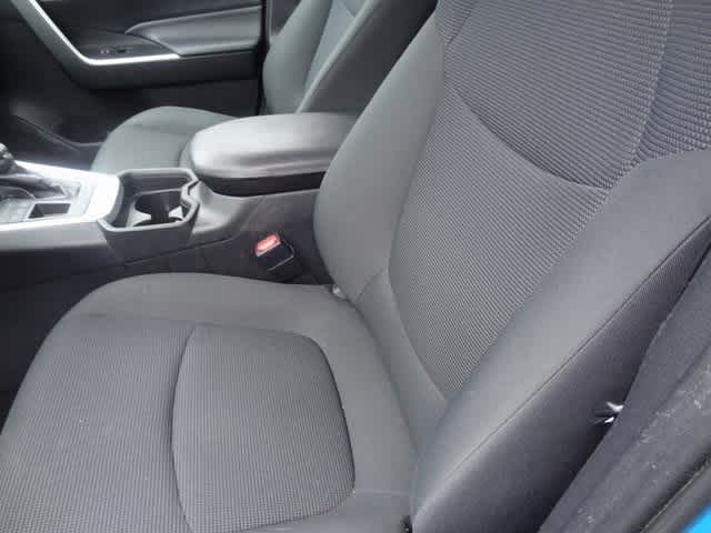 Thumbnail: 2019 Toyota RAV4 - 9