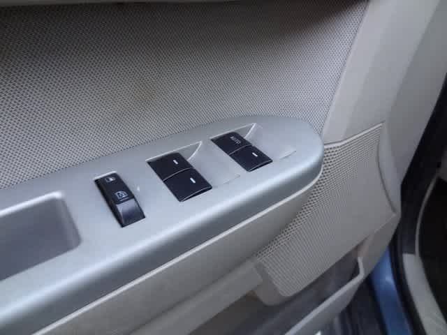 Thumbnail: 2012 Ford Escape - 7