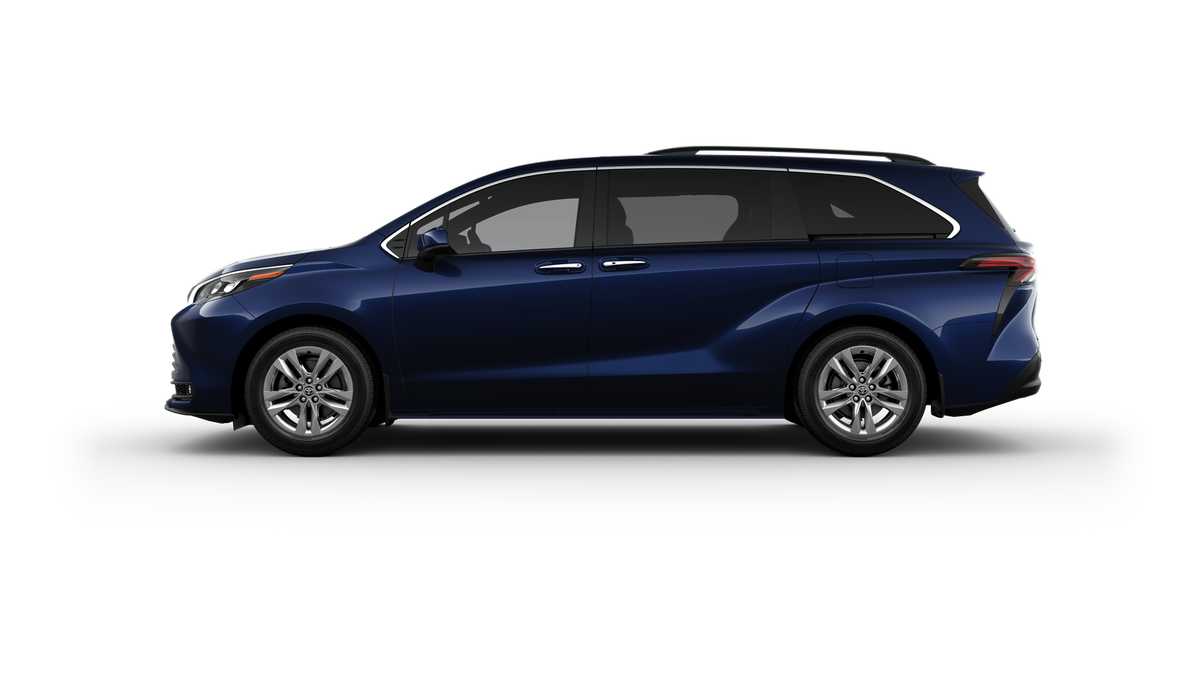 Thumbnail: 2025 Toyota Sienna - 4