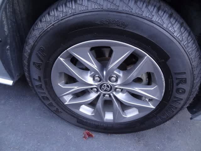 Thumbnail: 2024 Toyota Sienna - 17