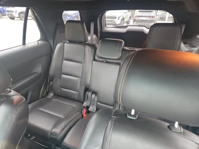 Thumbnail: 2015 Ford Explorer - 3
